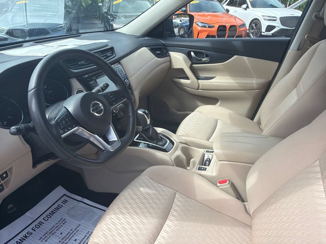 Used 2019 Nissan Rogue SV FWD image 15