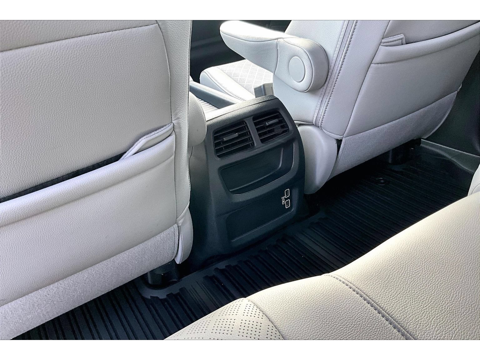 Used 2020 Honda Passport EX-L image 12