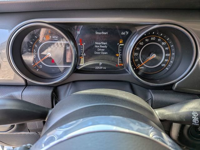 Used 2023 Jeep Wrangler Sahara w/ Cold Weather Group image 15