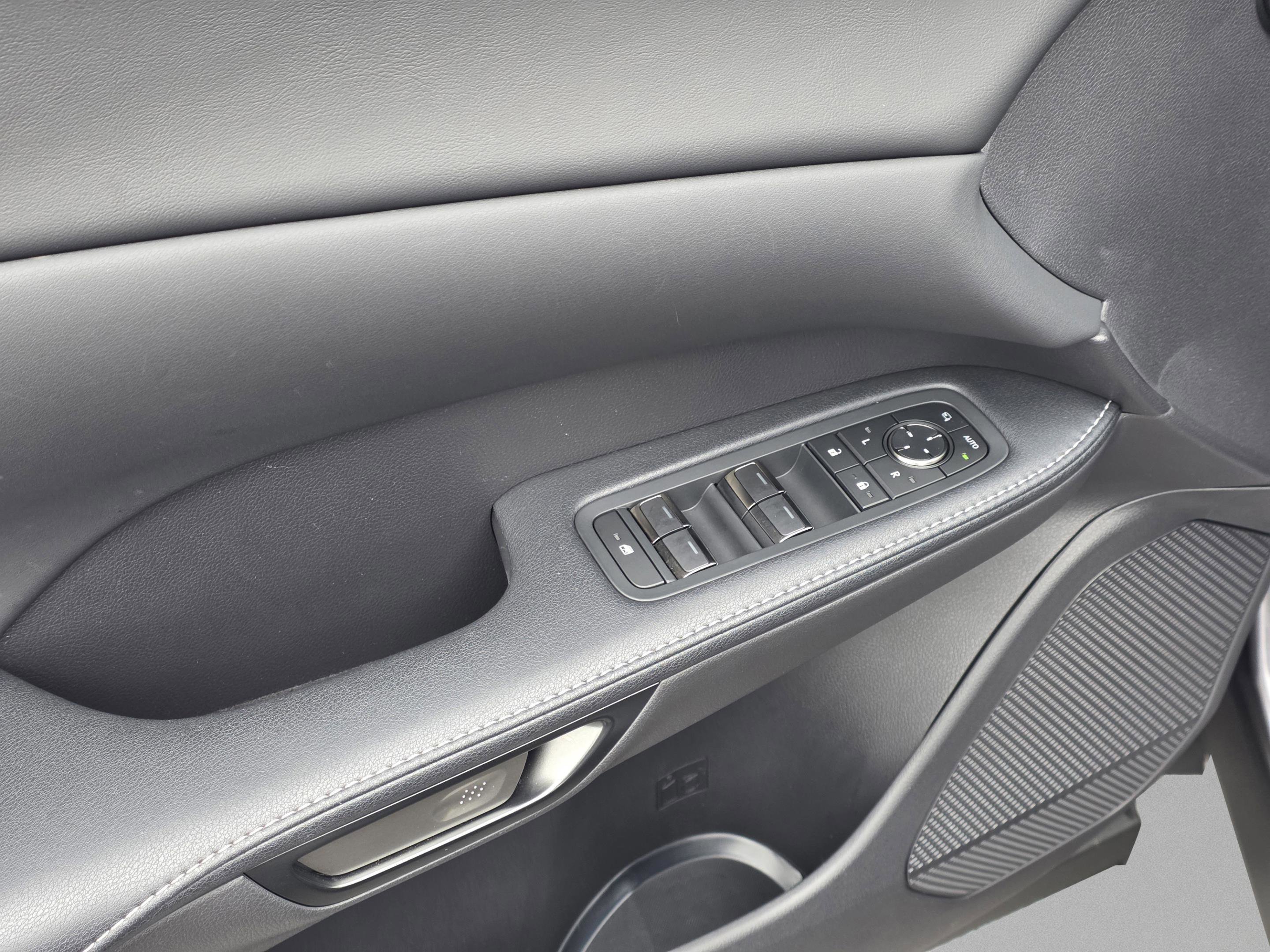 Certified 2025 Lexus RX 350 Premium w/ Accessory Package (Z1) image 14