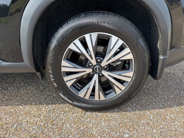 Used 2022 Nissan Rogue SV image 9