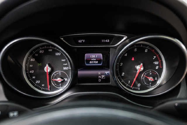 Used 2019 Mercedes-Benz GLA 250 4MATIC w/ Premium Package image 35