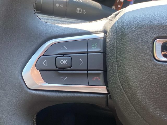 Used 2023 Jeep Compass Latitude AWD/4WD image 18