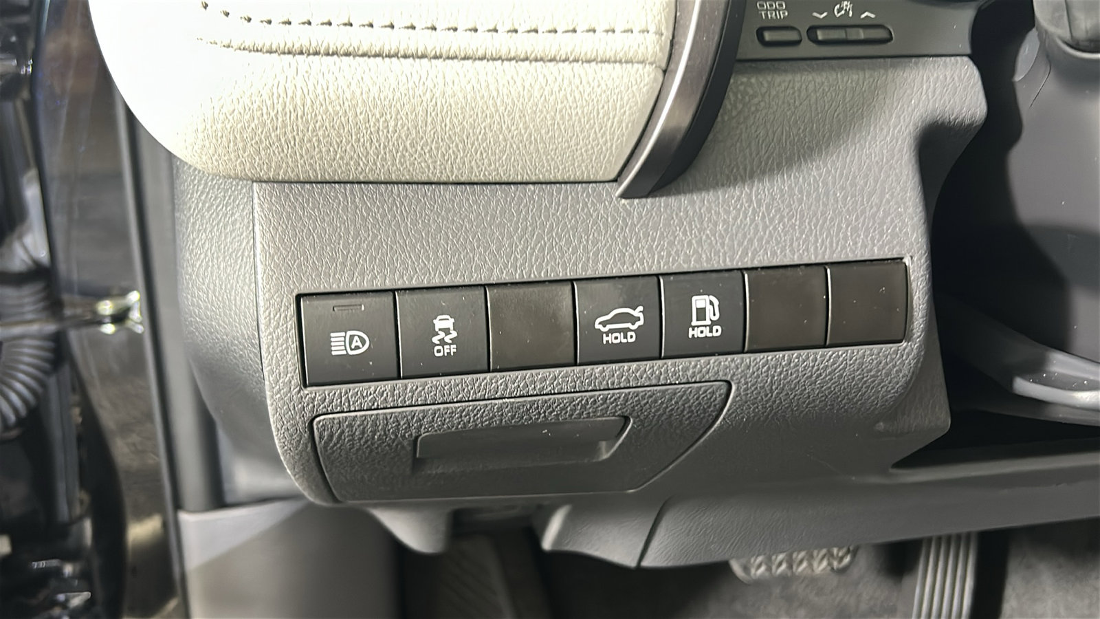Used 2023 Toyota Camry LE FWD image 19