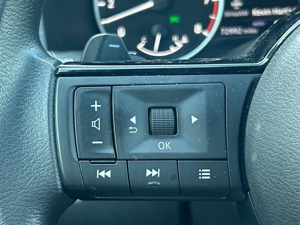 Used 2023 Nissan Rogue SV AWD/4WD image 26