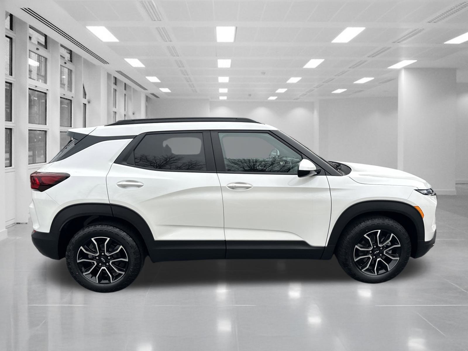 New 2026 Chevrolet TrailBlazer ACTIV w/ Convenience Package FWD image 4