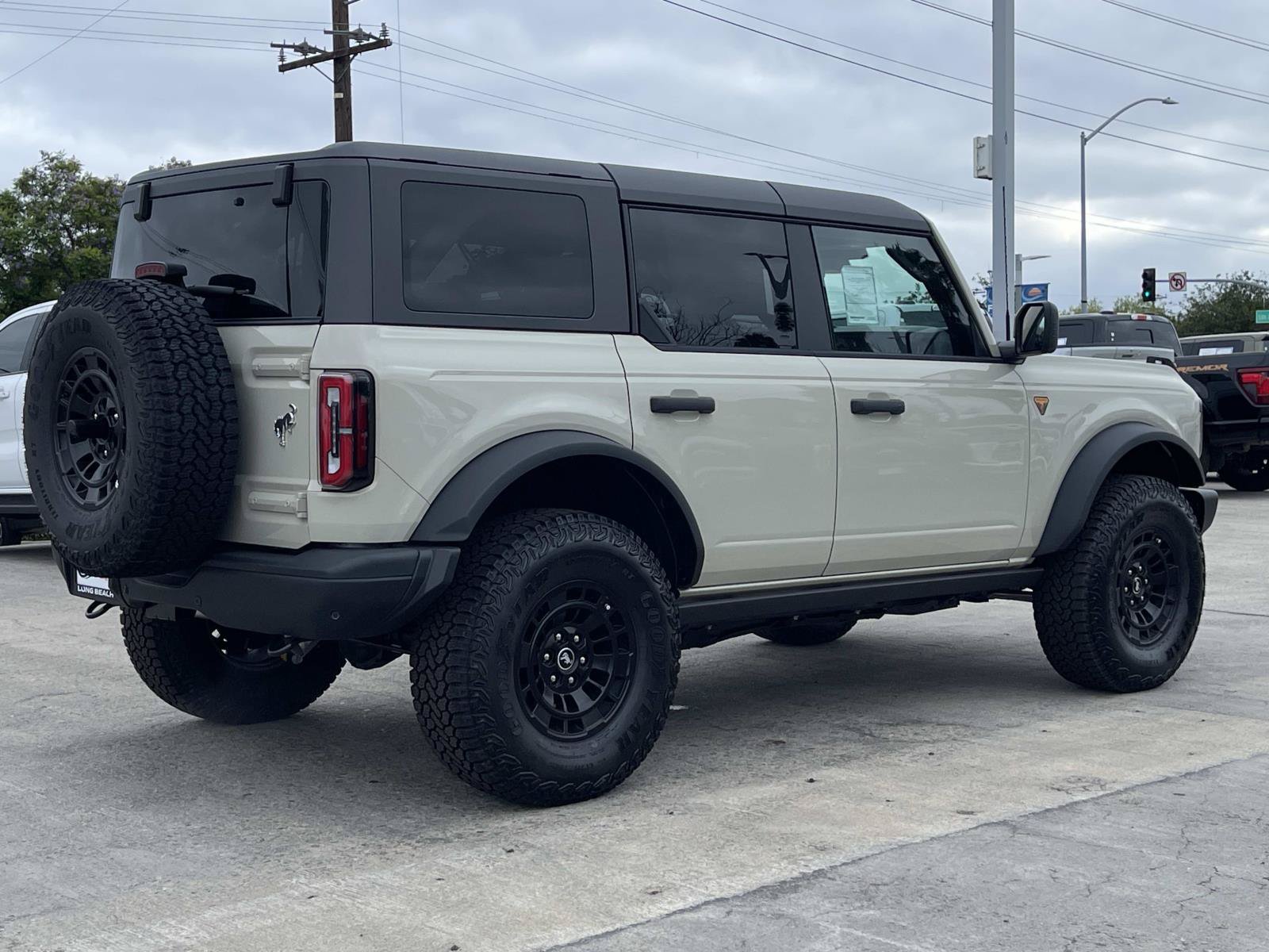 New 2026 Ford Bronco Badlands AWD/4WD image 3