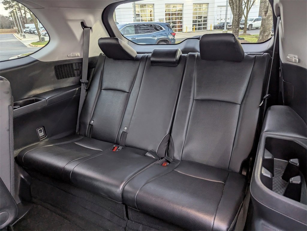 Used 2025 Toyota Grand Highlander AWD image 16