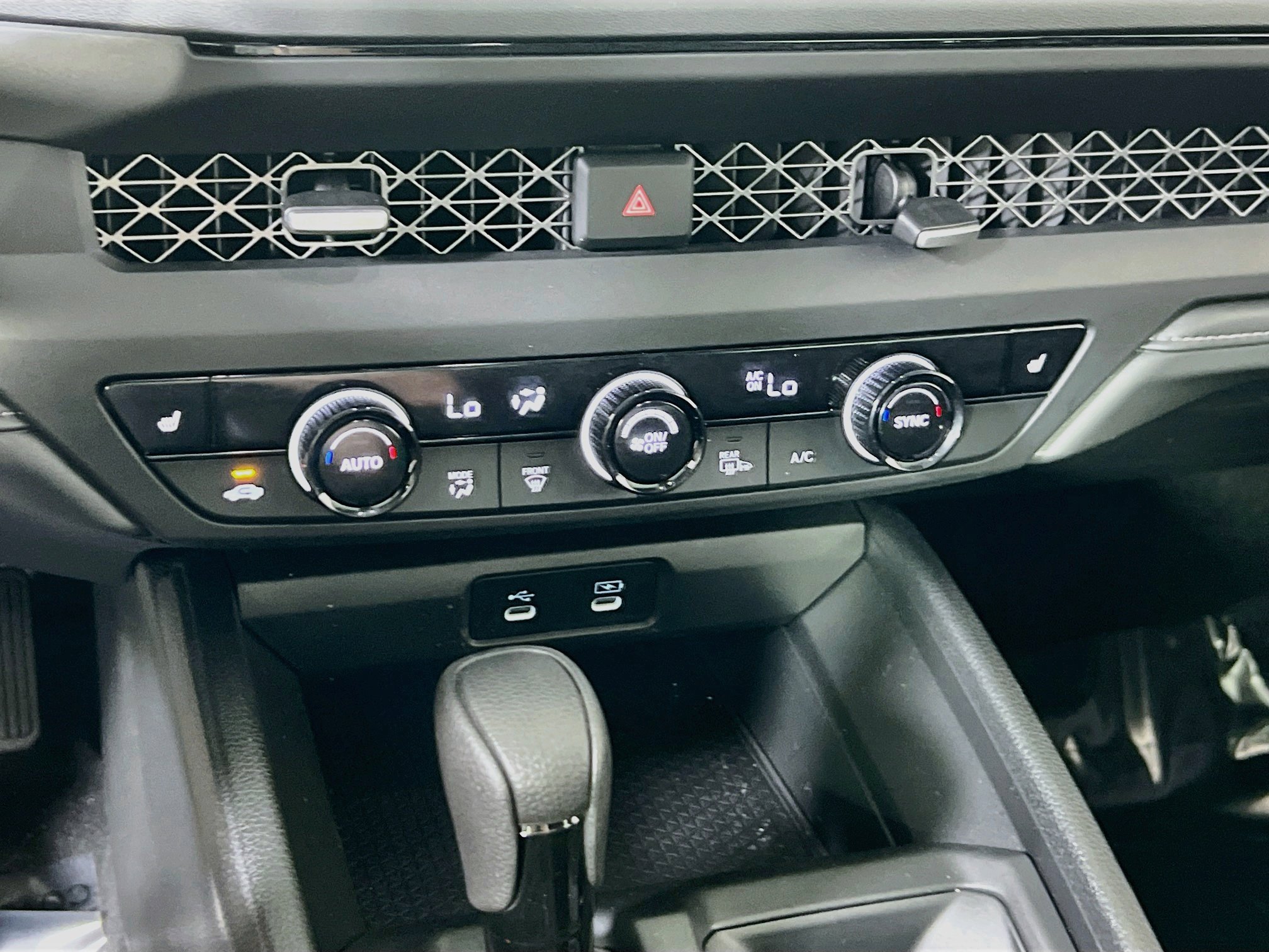 Used 2025 Honda Accord SE image 14