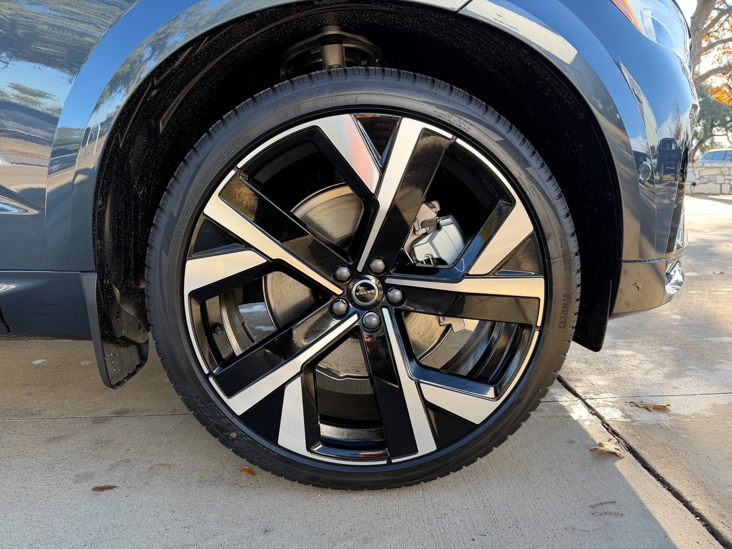 New 2026 Volvo XC60 B5 Ultra w/ Protection Package Premier AWD/4WD image 7