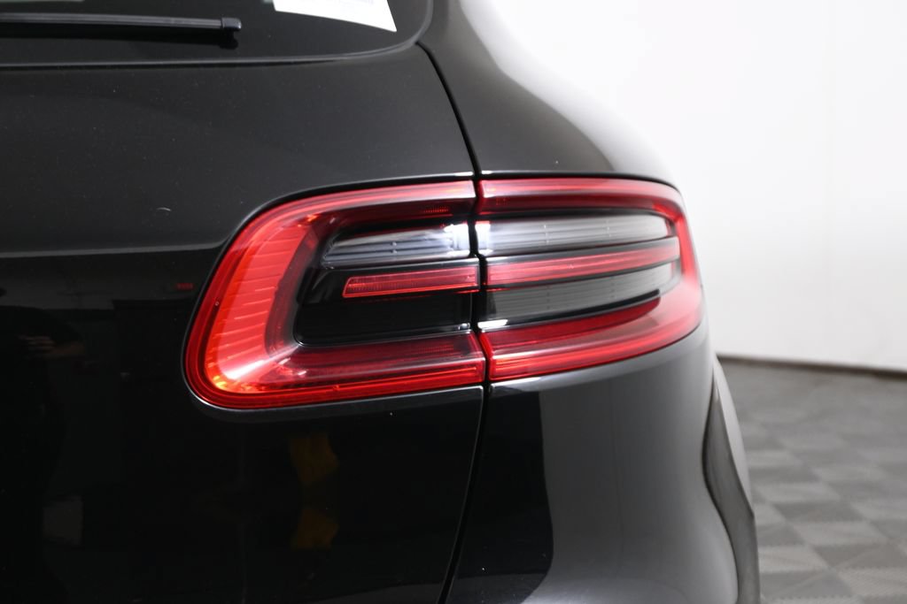 Used 2015 Porsche Macan Turbo AWD/4WD image 13