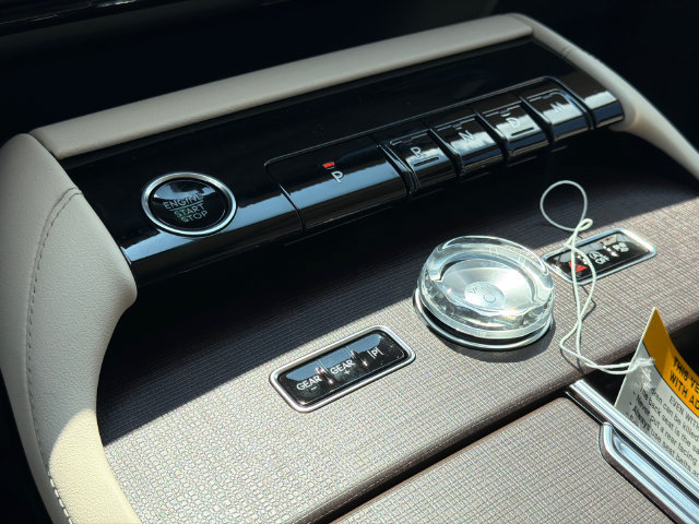 New 2027 Lincoln Navigator L Reserve RWD image 30
