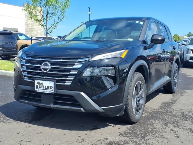 Used 2025 Nissan Rogue SV FWD image 2
