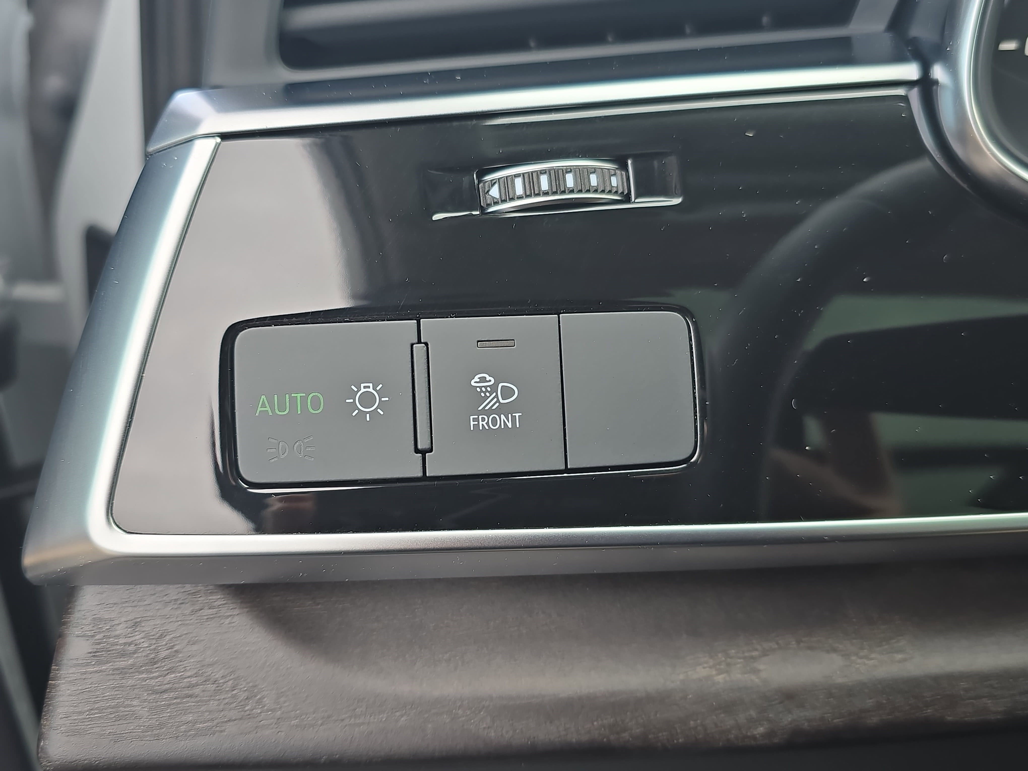 Certified 2025 Audi Q7 2.0T Premium w/ Convenience Package image 24