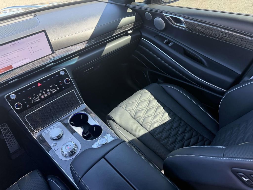 Used 2025 Genesis GV80 3.5T e-SC image 30