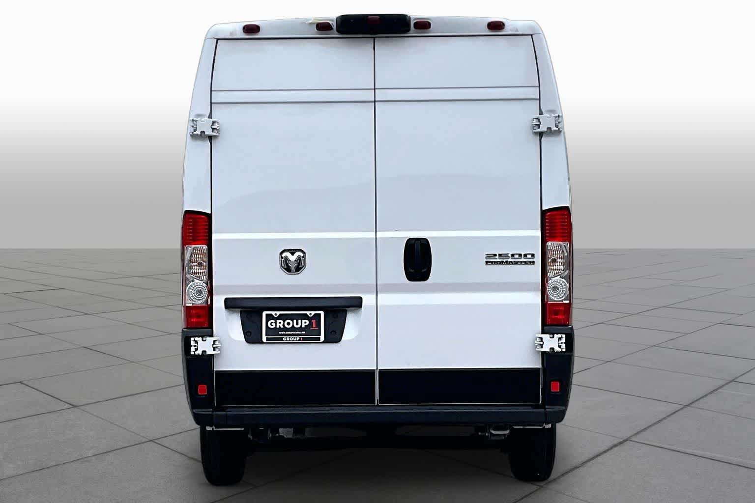Used 2025 RAM ProMaster 2500 w/ Convenience Group FWD image 5