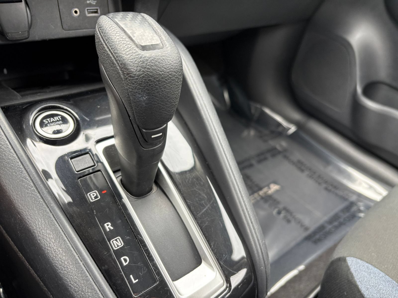 Used 2025 Nissan Versa SV FWD image 41