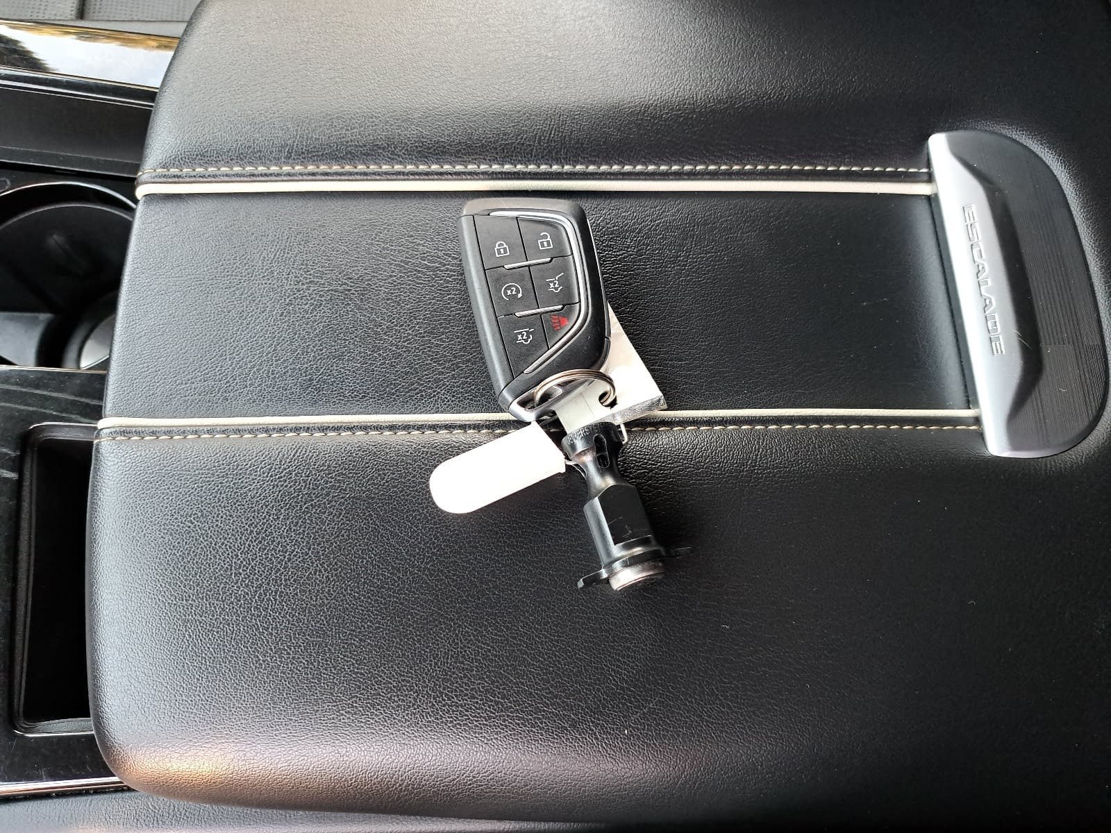 Used 2023 Cadillac Escalade ESV Sport AWD/4WD image 41
