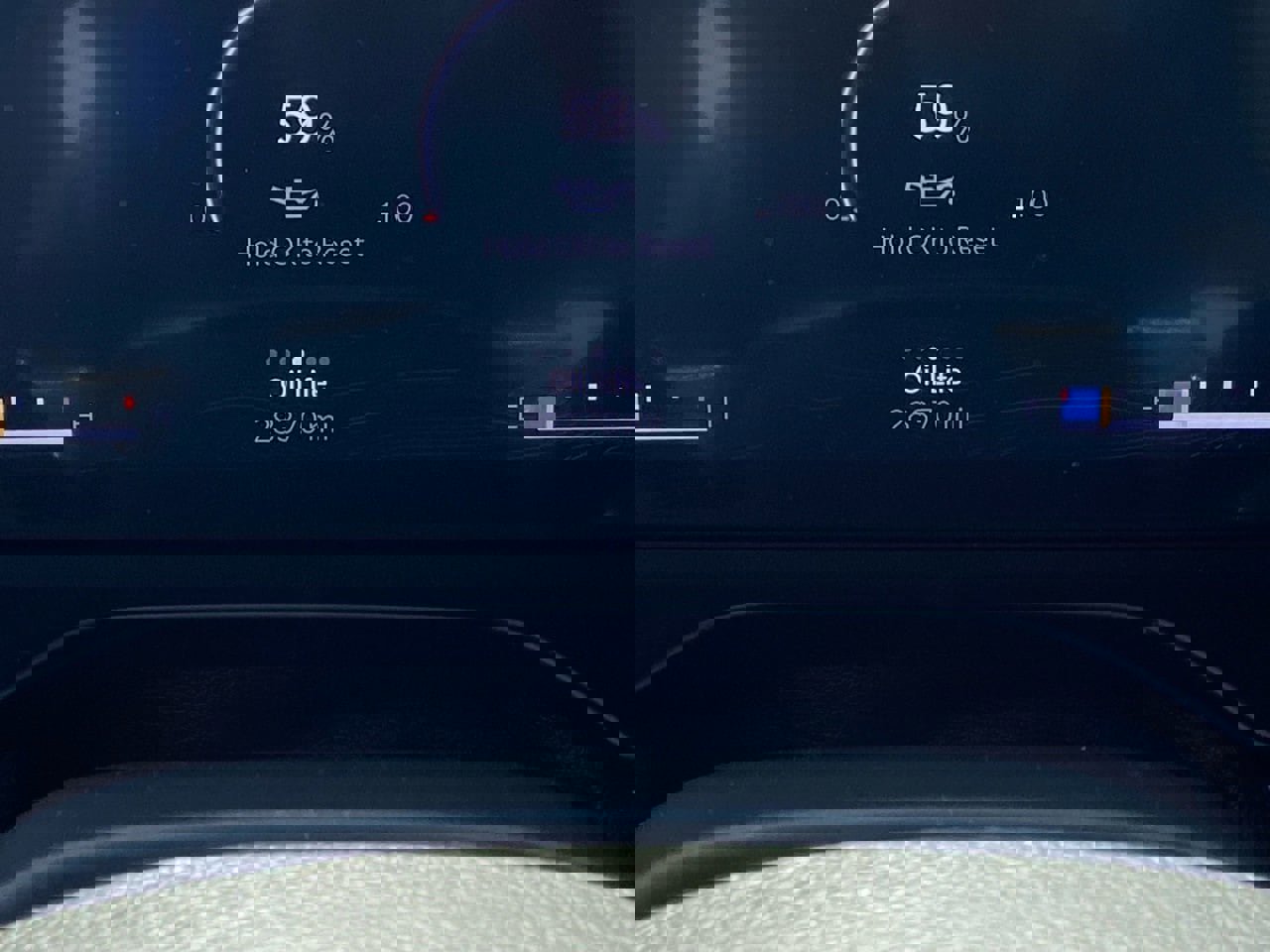 Used 2023 Jeep Grand Cherokee Limited w/ Black Appearance Package image 8