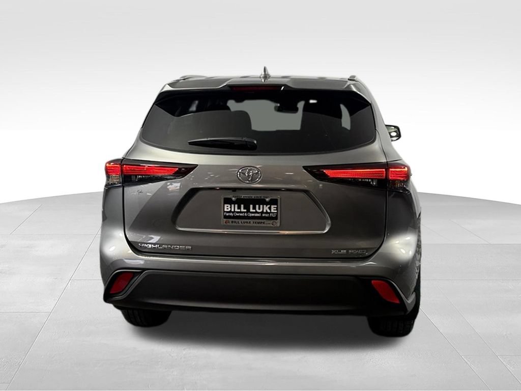 Used 2026 Toyota Highlander XLE AWD/4WD image 6