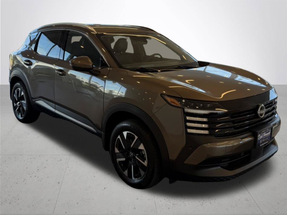 Used 2025 Nissan Kicks SR AWD/4WD image 5