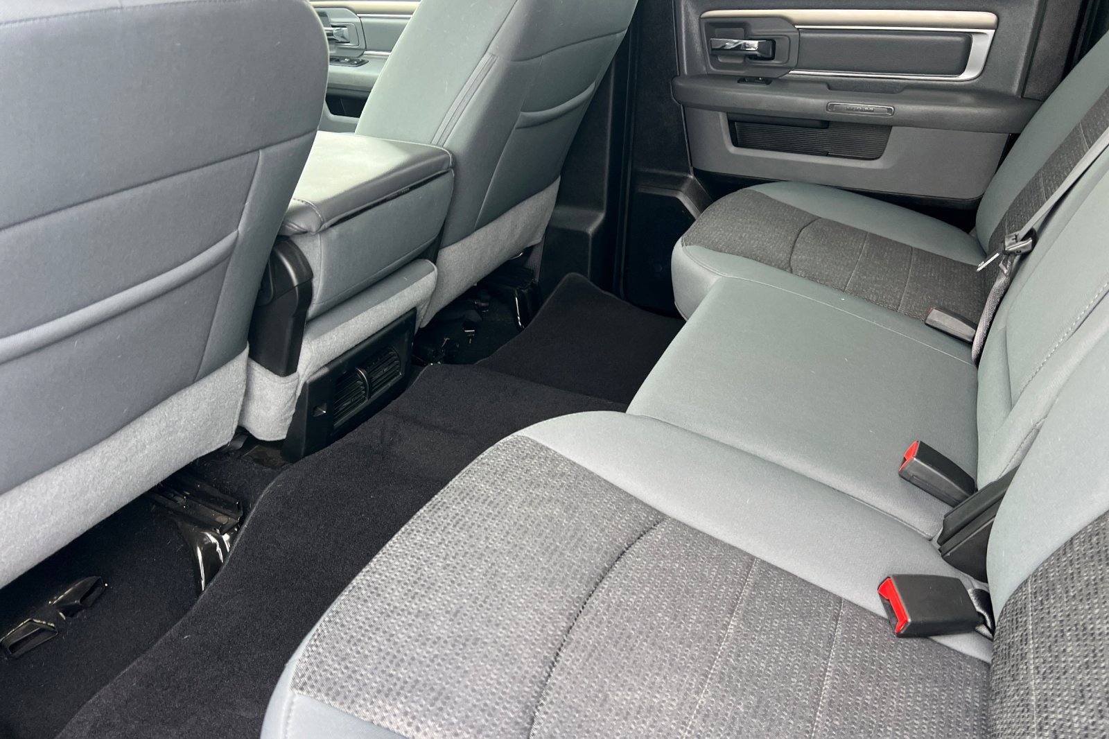 Used 2020 RAM 1500 Classic Warlock w/ Trailer & Traction Group image 12