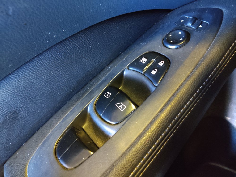 Used 2018 Nissan Pathfinder SV w/ Cargo Package image 27