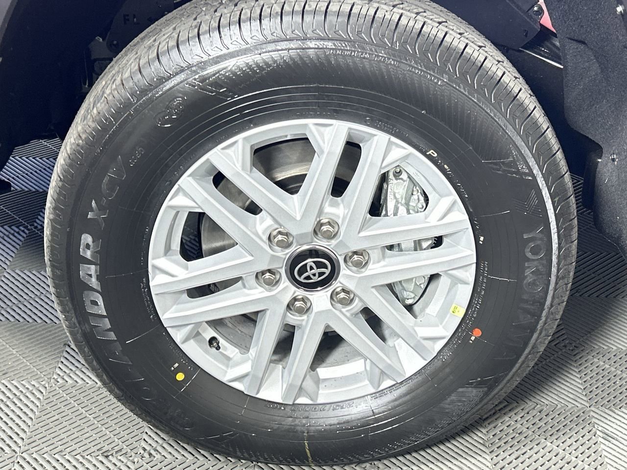 New 2026 Toyota Tundra SR5 AWD/4WD image 9