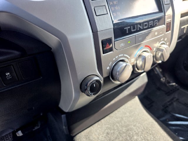 Used 2015 Toyota Tundra SR5 AWD/4WD image 25