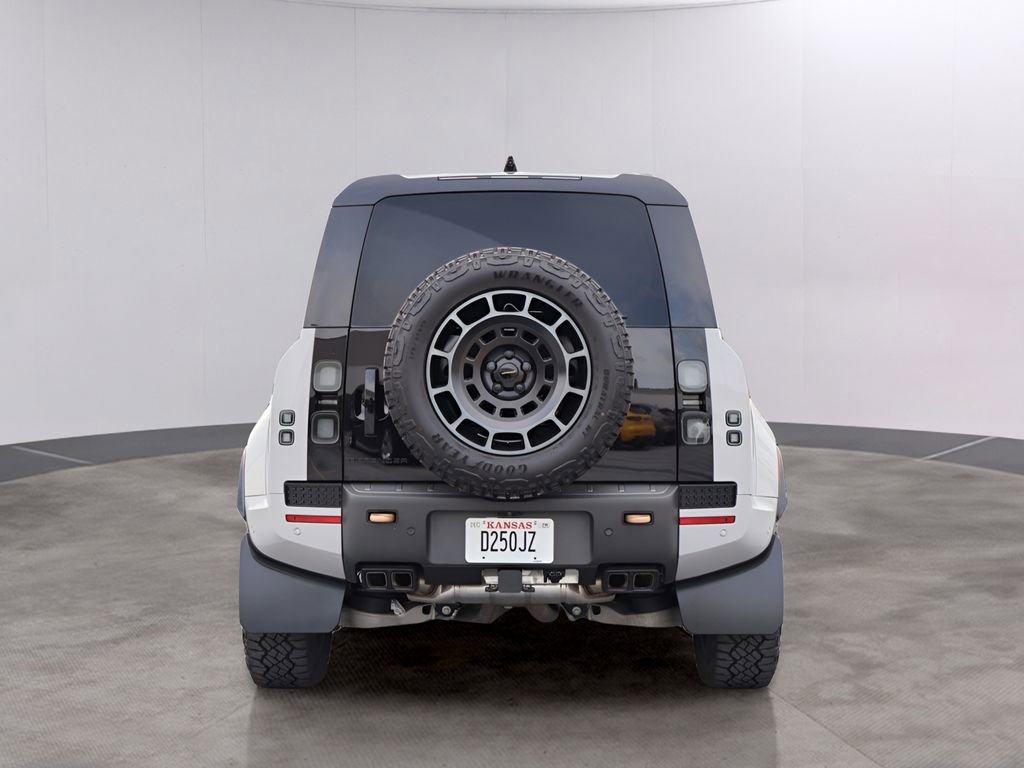 Certified 2026 Land Rover Defender 110 AWD/4WD image 6