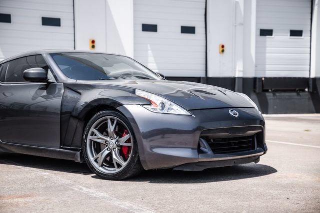 Used 2010 Nissan 370Z Touring w/ Sport Pkg RWD image 34
