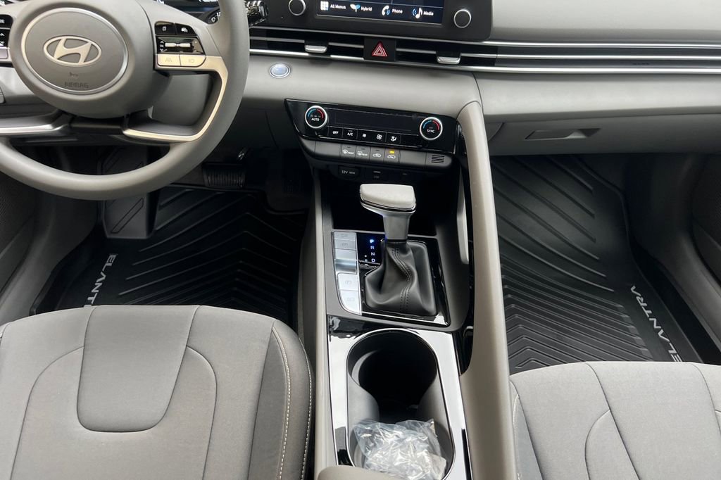New 2026 Hyundai Elantra Blue image 11