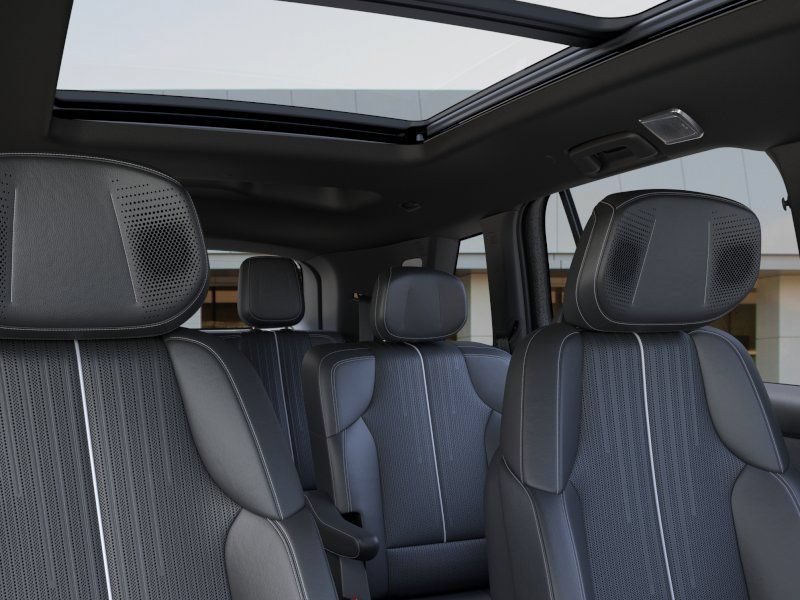 New 2027 Cadillac Vistiq Luxury AWD/4WD image 24