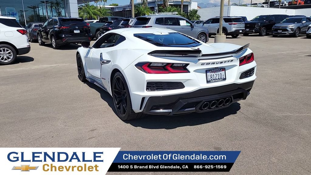 Used 2025 Chevrolet Corvette Z06 RWD image 7