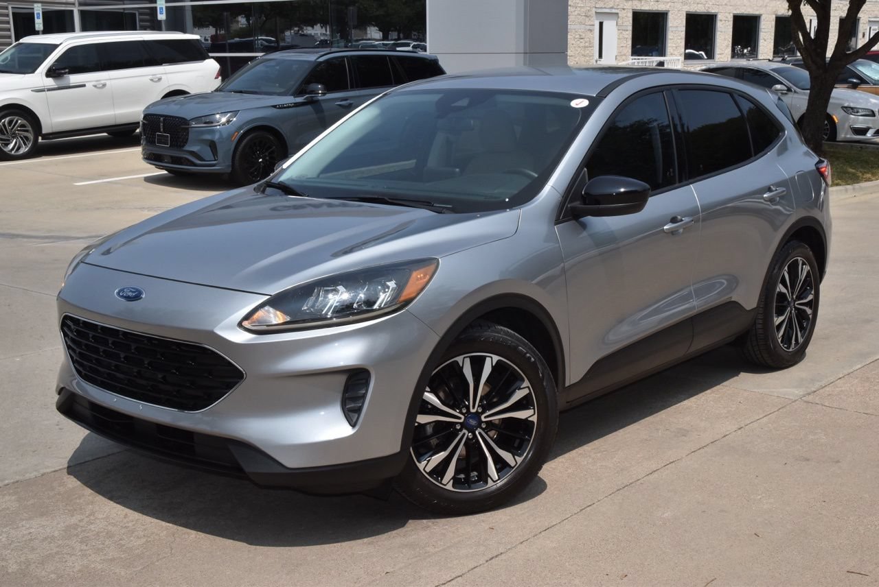 Used 2021 Ford Escape SE w/ SE Sport Appearance Package FWD image 39