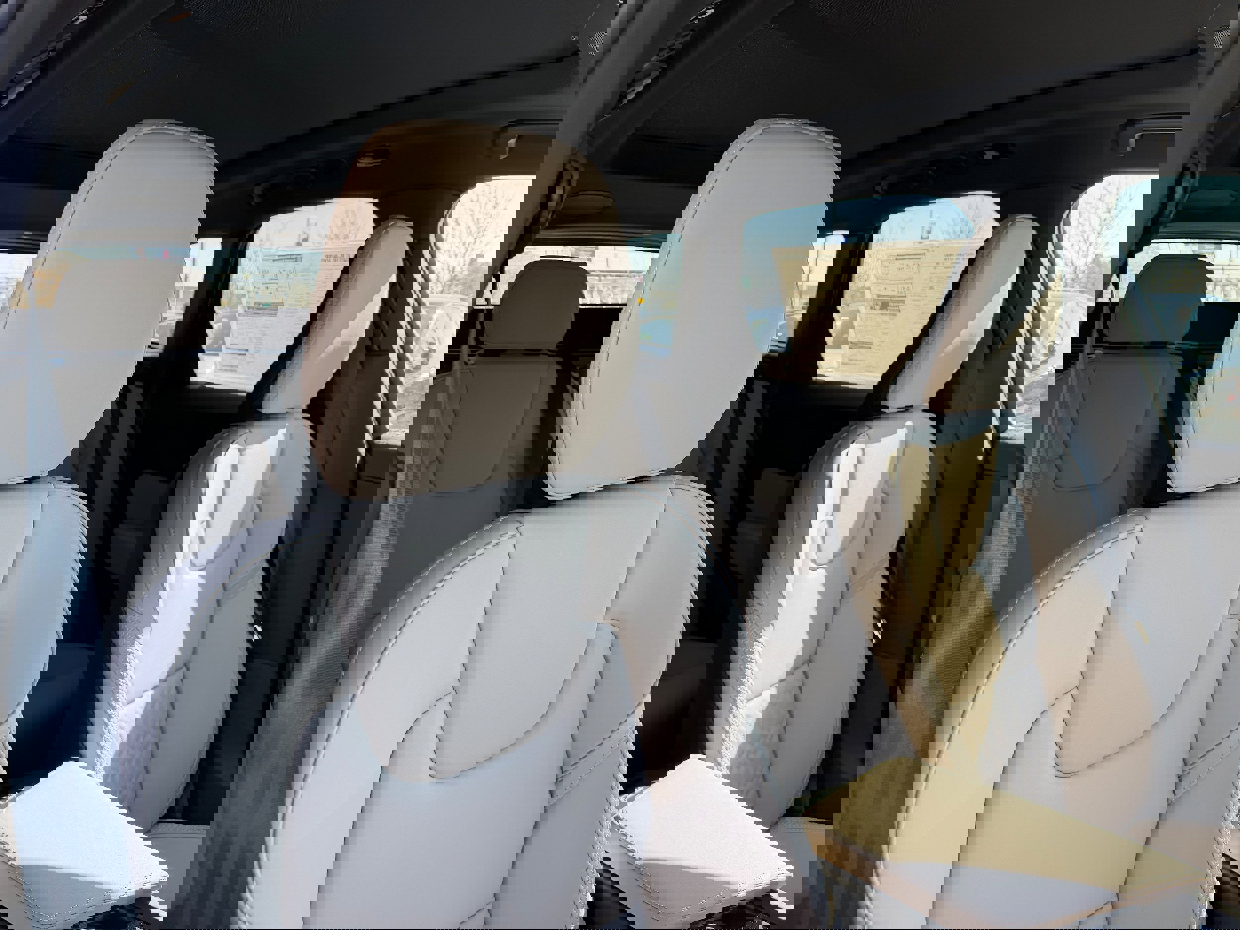 New 2026 Volvo XC60 T8 Plus w/ Protection Package Premier image 7