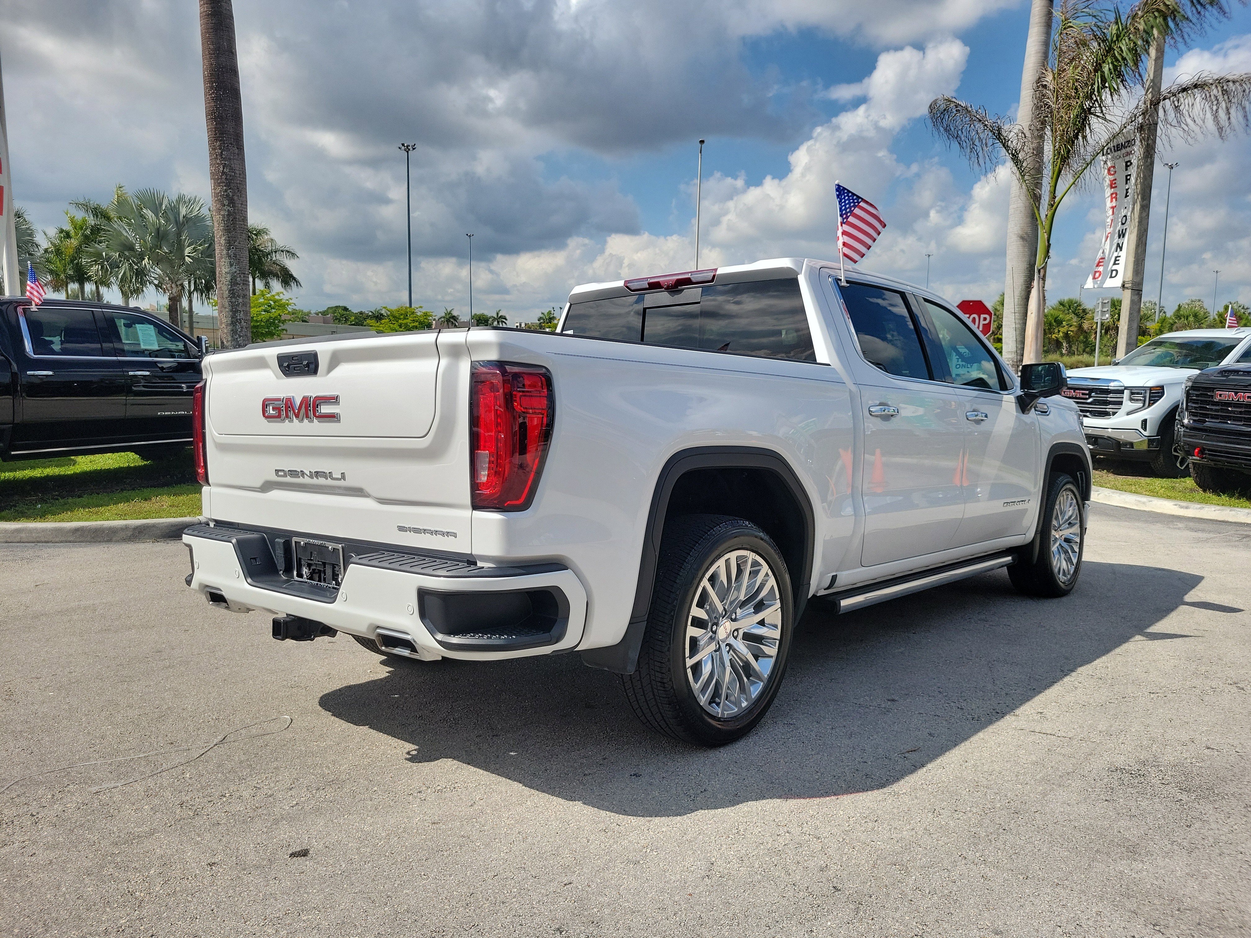 Used 2024 GMC Sierra 1500 Denali w/ Denali Reserve Package AWD/4WD image 5