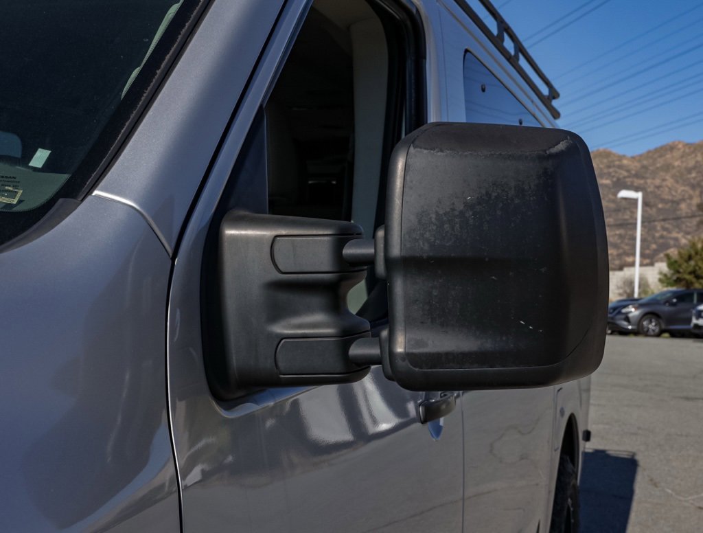 Used 2021 Nissan NV 3500 SL image 12