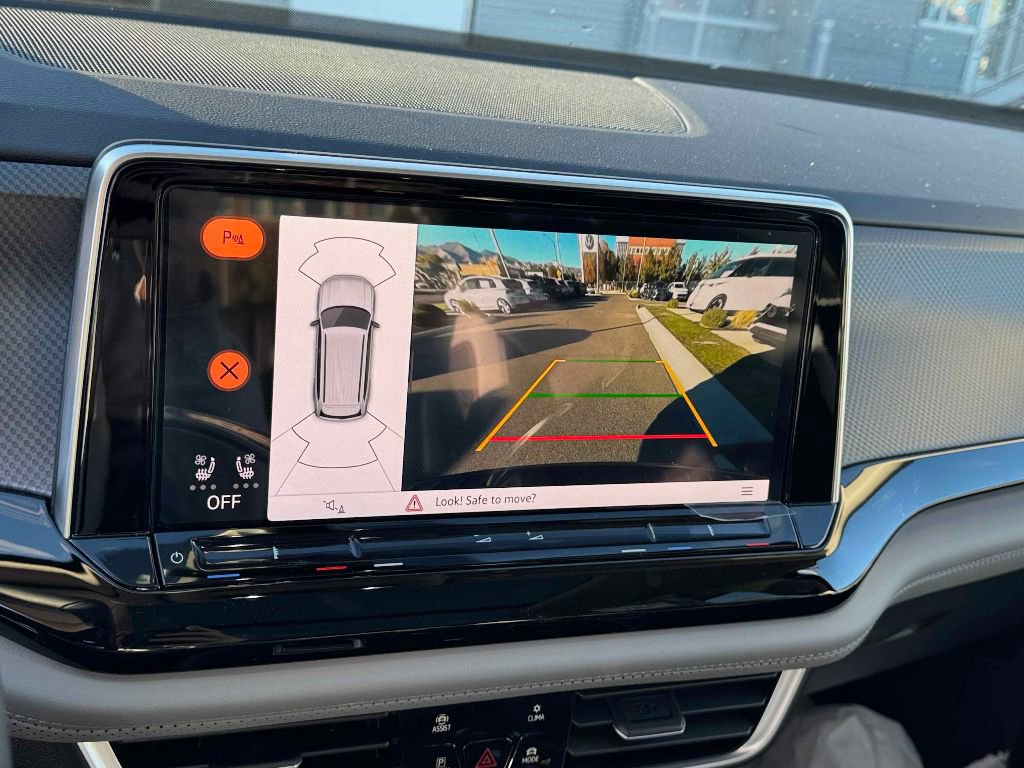 New 2026 Volkswagen Atlas Peak Edition image 18