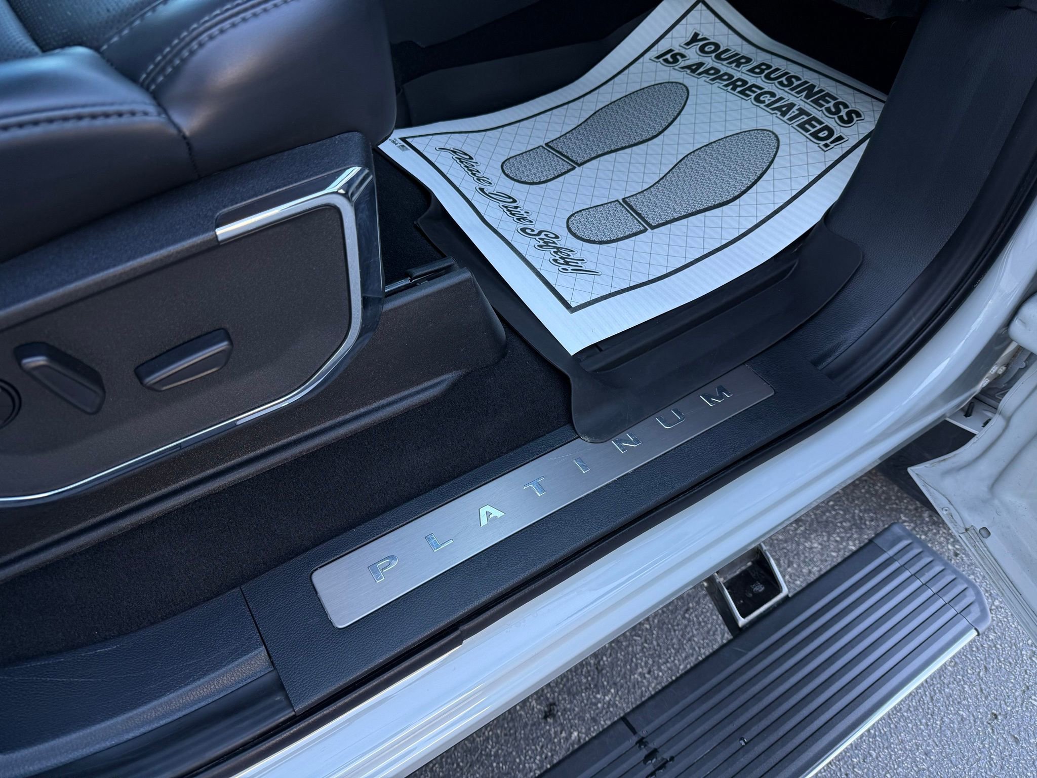 Used 2025 Ford F250 Platinum image 30