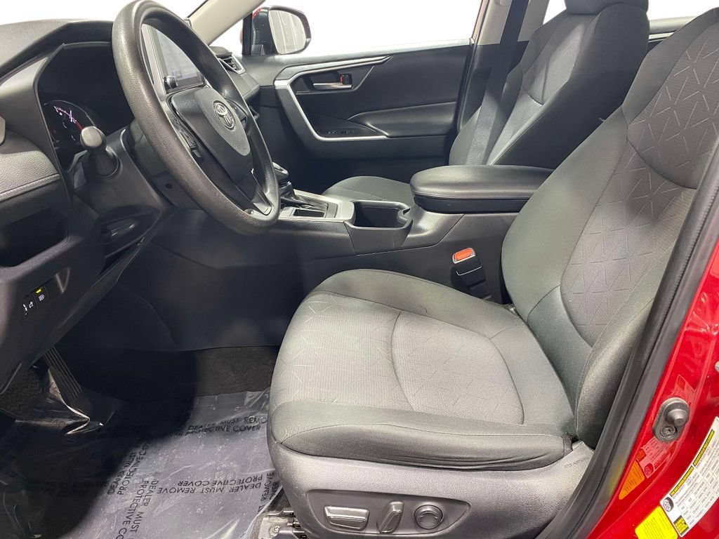 Used 2023 Toyota RAV4 XLE FWD image 17