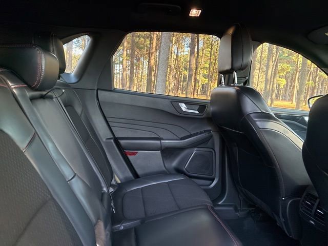 Used 2025 Ford Escape ST-Line image 24