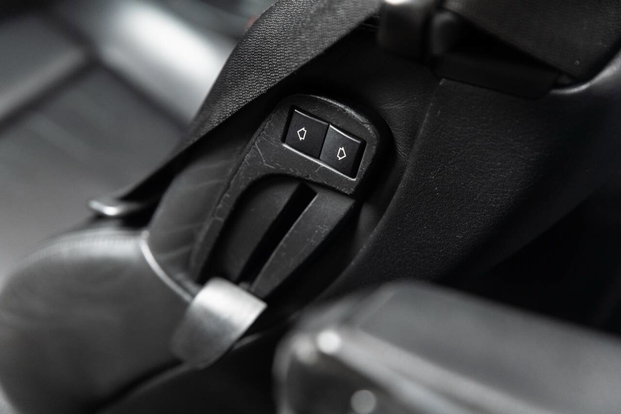 Used 2005 BMW M3 Convertible image 70