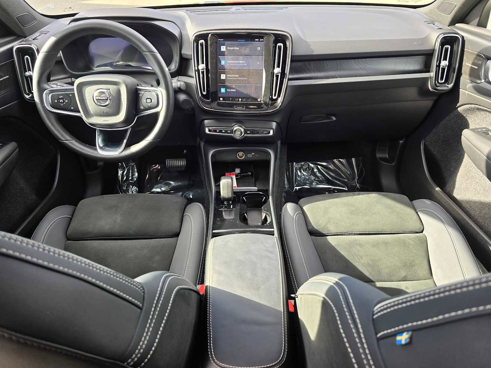 Used 2023 Volvo C40 P8 Recharge Ultimate image 19