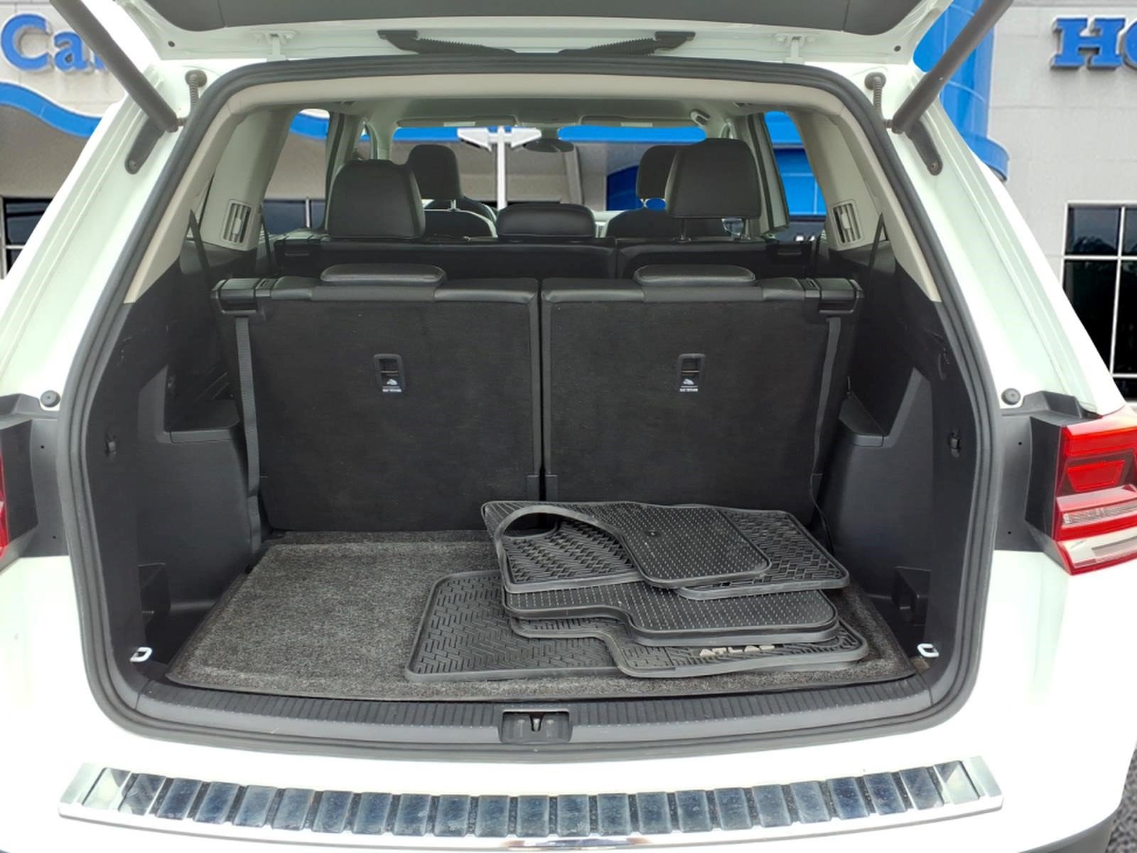 Used 2019 Volkswagen Atlas SE w/ Towing Package AWD/4WD image 9
