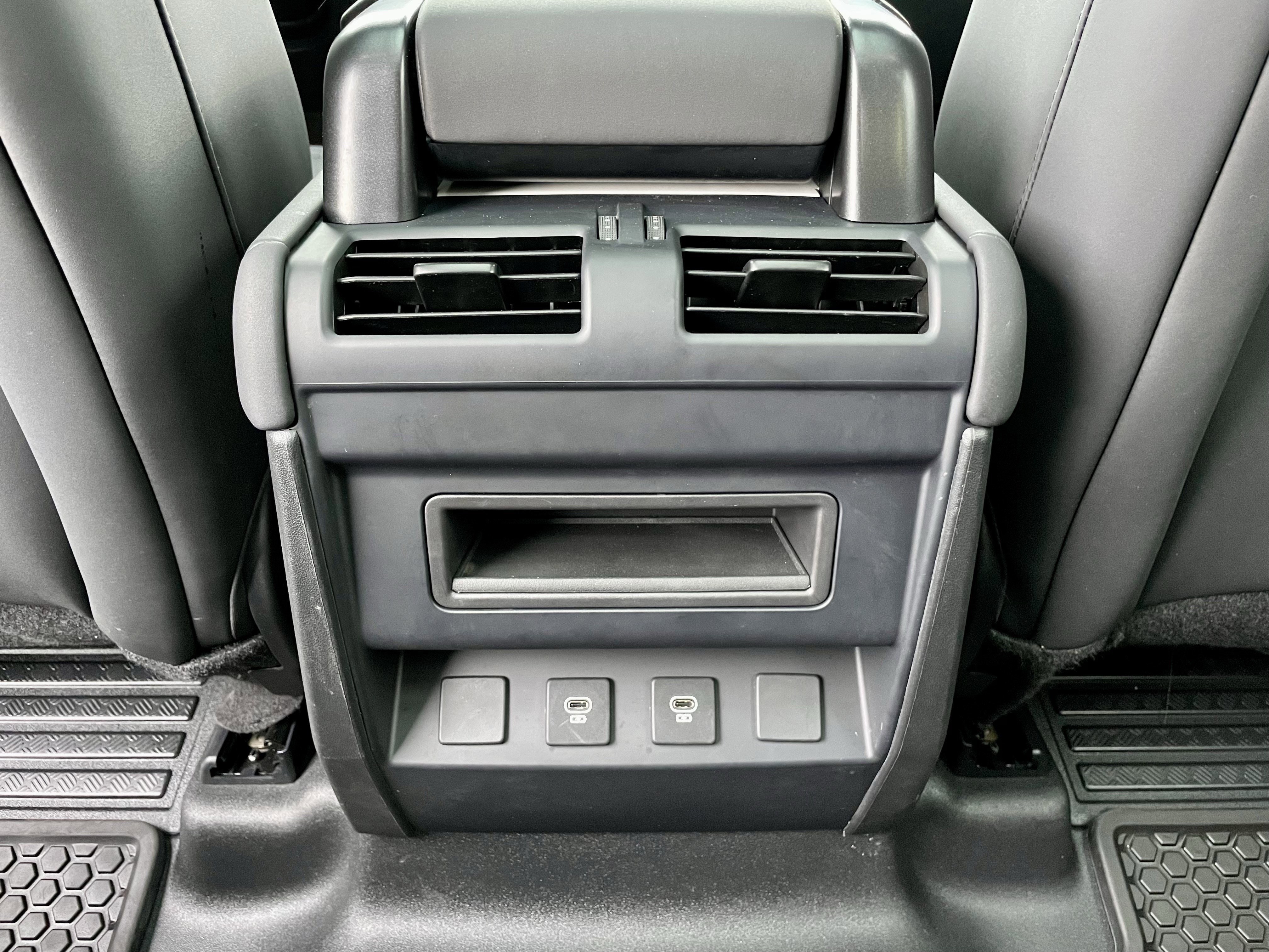 Certified 2025 Land Rover Defender 110 S AWD/4WD image 26