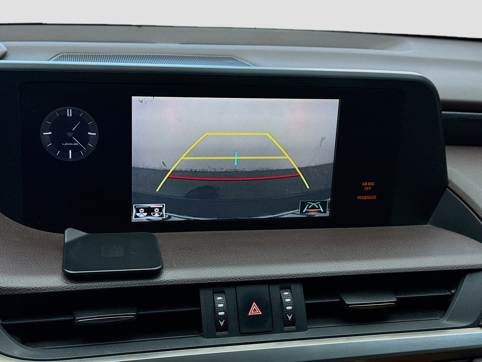 Used 2021 Lexus ES 300h w/ Accessory Package image 10