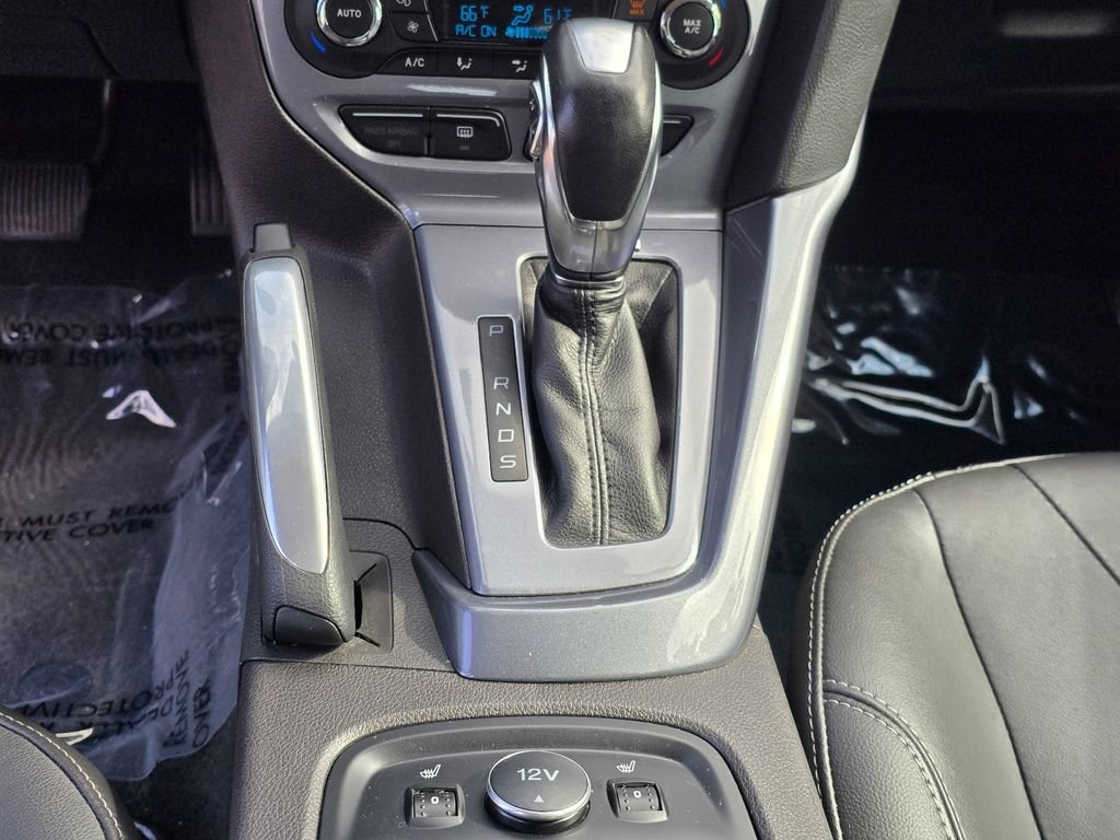 Used 2014 Ford Focus Titanium FWD image 18