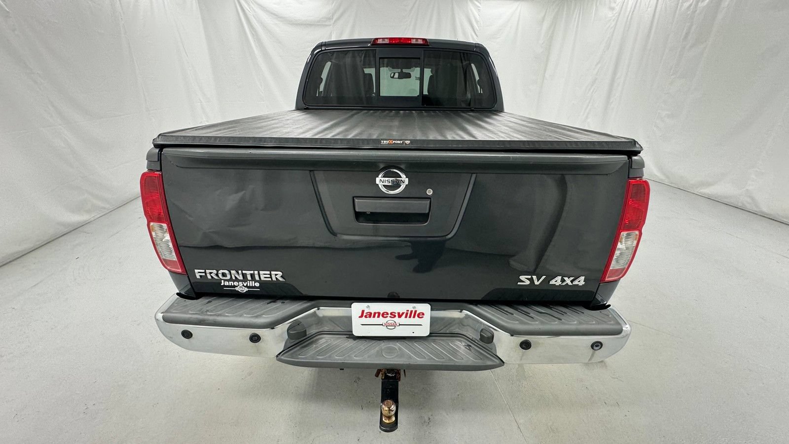 Used 2014 Nissan Frontier SV w/ SV Value Truck Package AWD/4WD image 4