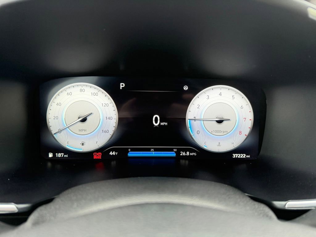 Used 2022 Hyundai Santa Fe SEL w/ Convenience + Premium Package AWD/4WD image 15